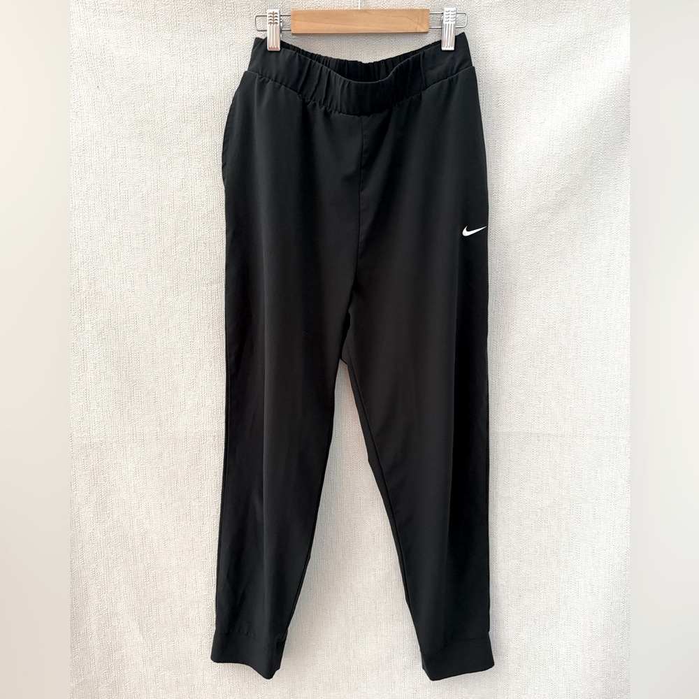 Nike Activewear Jogger Pants - Women’s Size Medium